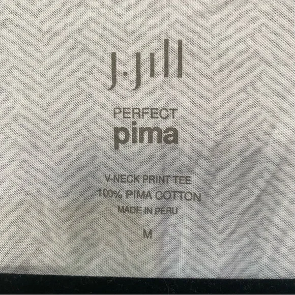 Lot of 2 J Jill Perfect Pima Patterned V-neck Tee T-Shirt Top size M Khaki Navy - Picture 9 of 9